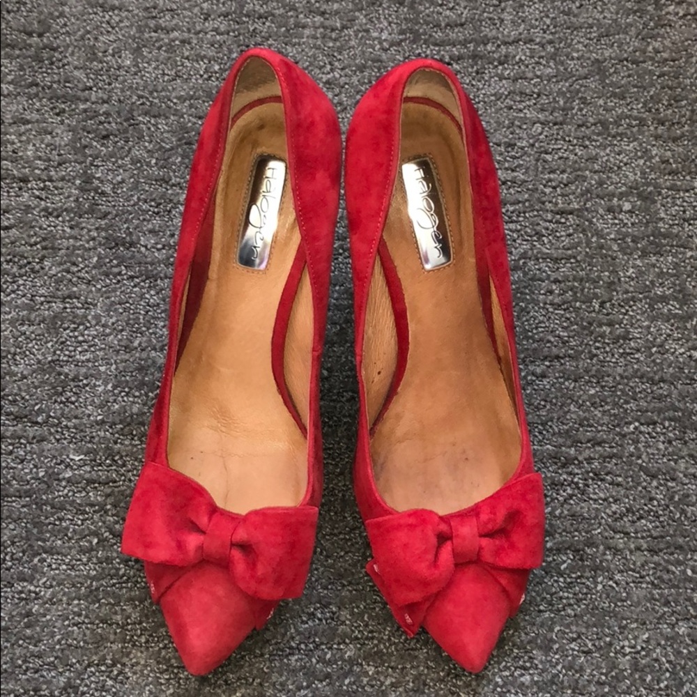 Halogen Red Pointed Toe Pumped with Bow